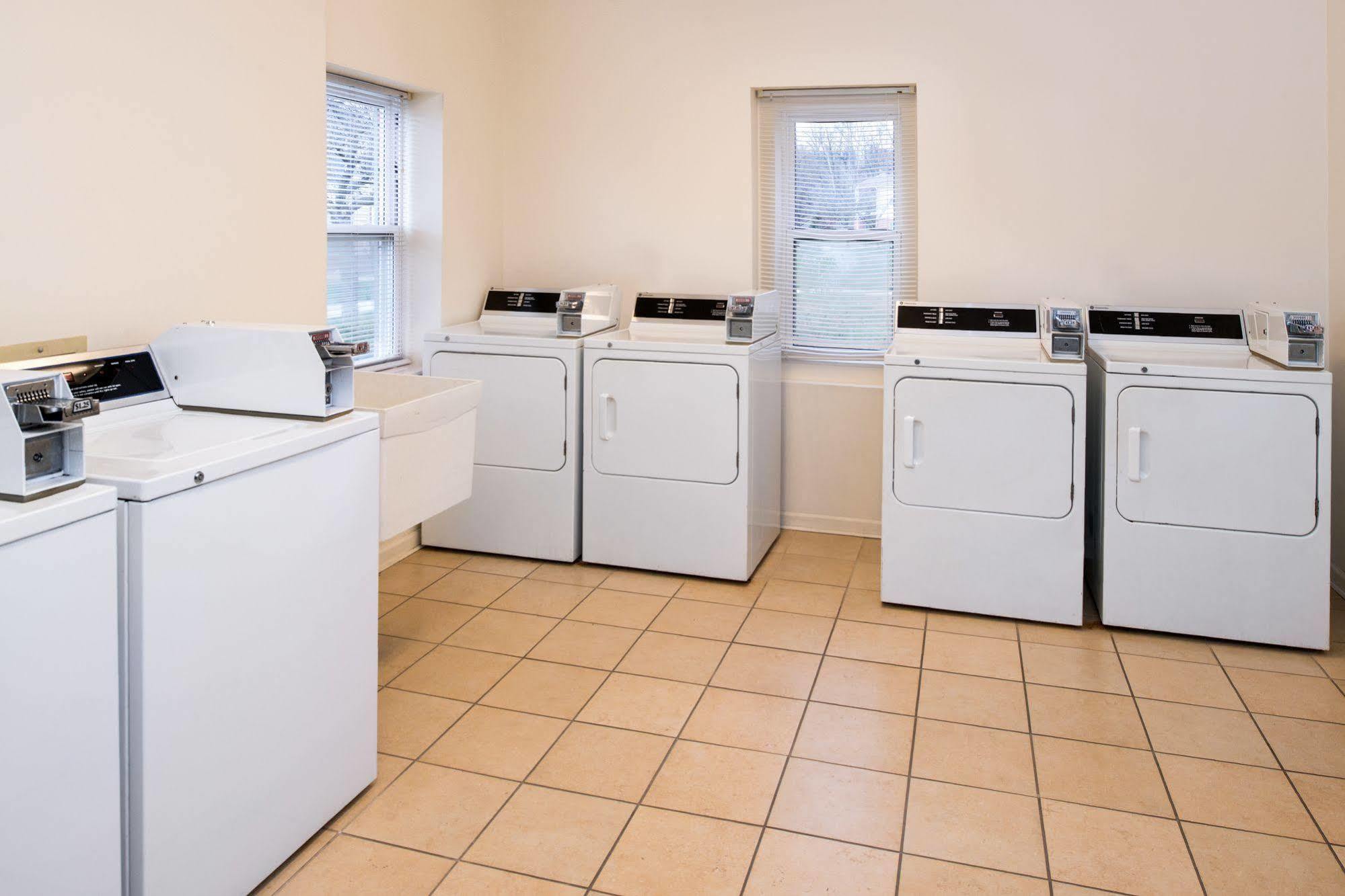 Charwood Suites Columbus Dış mekan fotoğraf