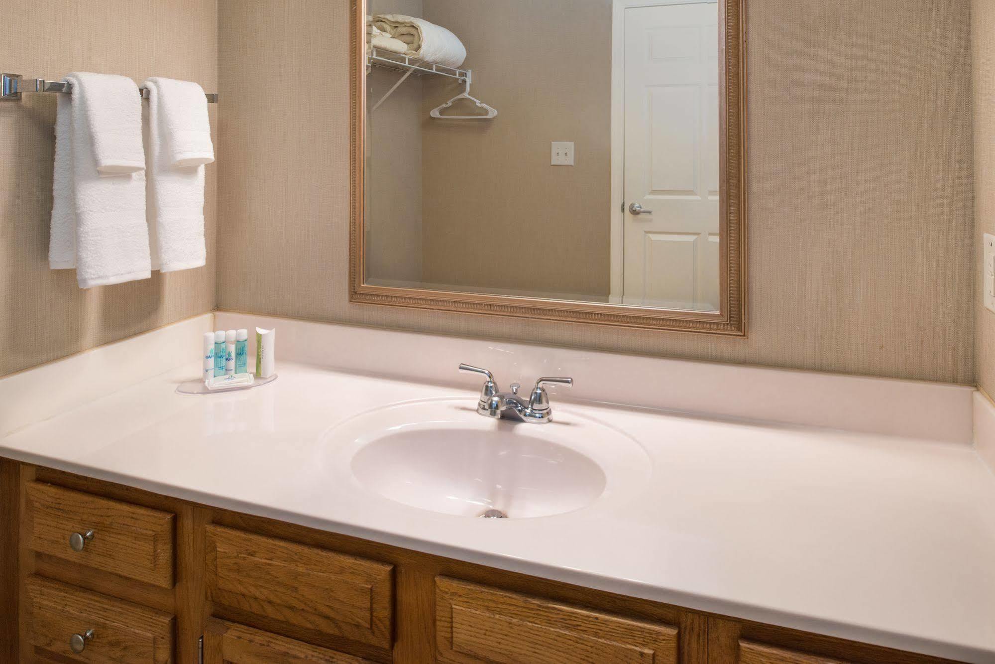 Charwood Suites Columbus Dış mekan fotoğraf